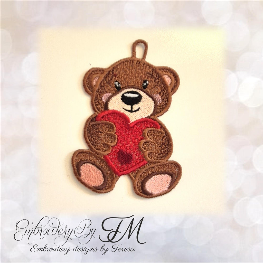 FSL heart with hearts/4x4 hoop – Embroidery by TM - designs by Teresa