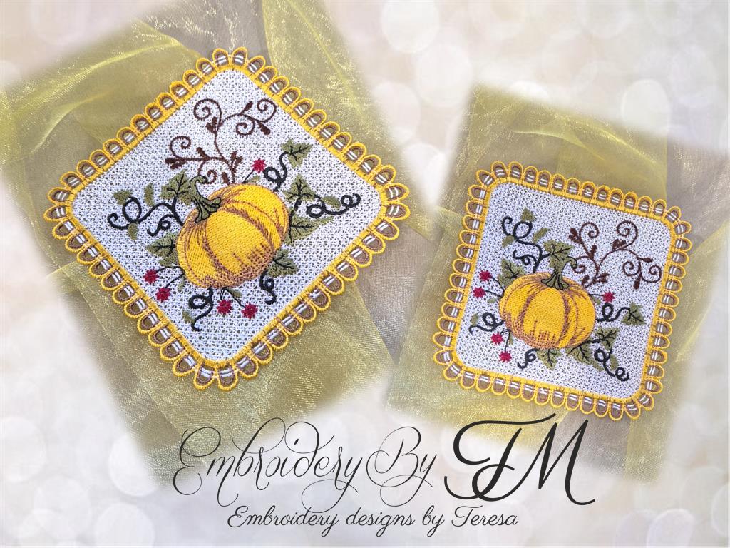 Coaster with pumpkin/ 5x7 hoop
