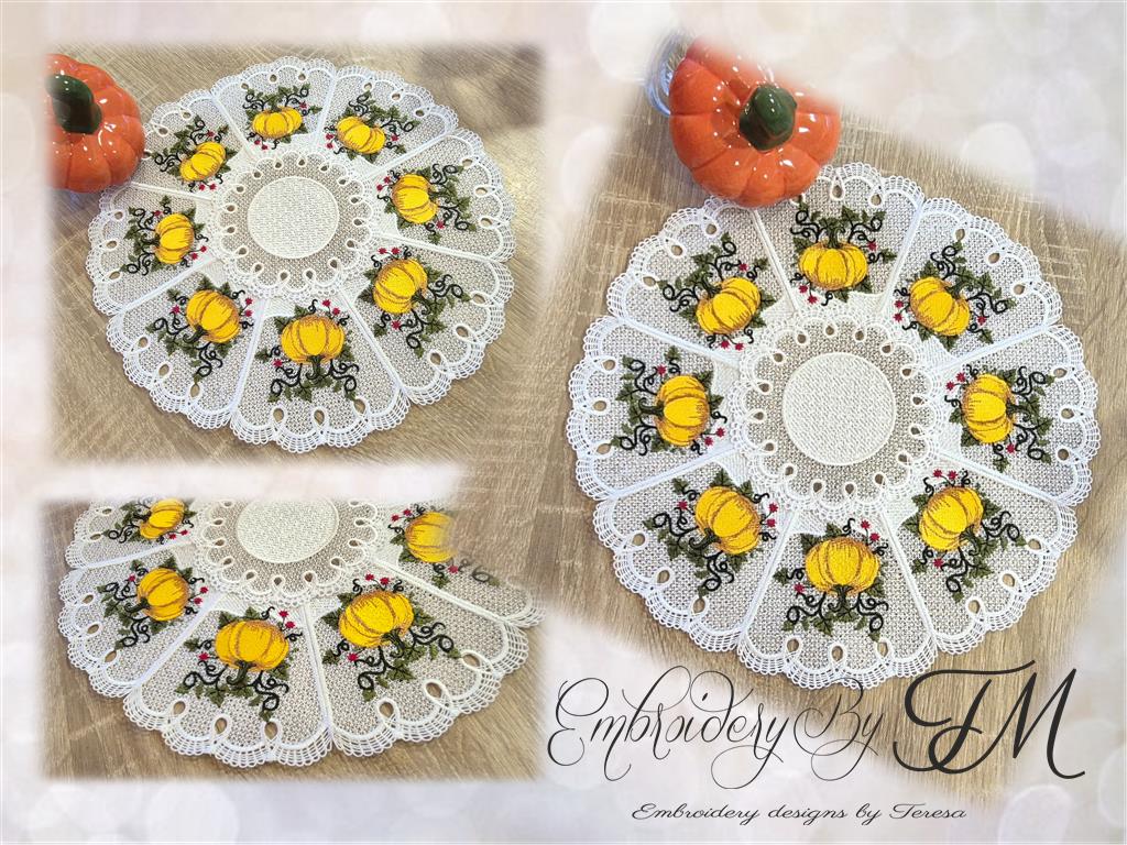 Doily with pumpkin TM/ 5x7 hoop