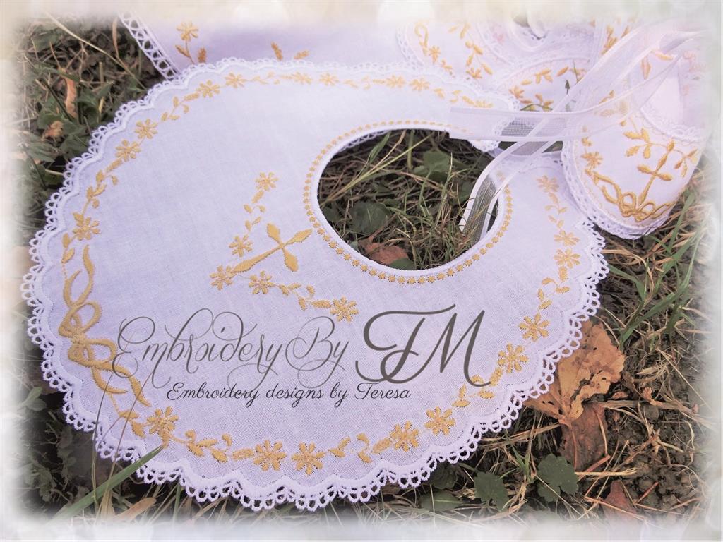 Bib for Christening - combination of fabric and lace/Three sizes/Two variations - with a cross and without a cross