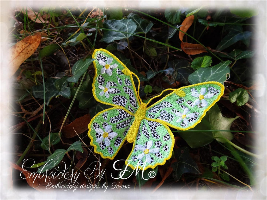Butterfly  flowers/4x4 hoop