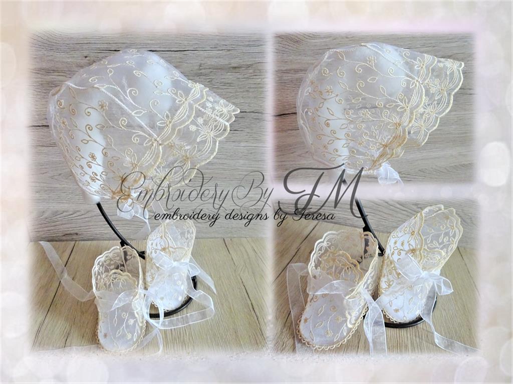 Set Baby Bonnet and Baby Booties on organza / for 0-4 months