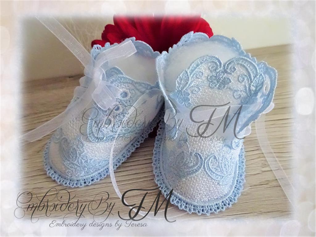 Baby booties lace 5x7 hoop - Main Image
