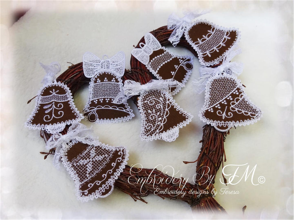 Christmas gingerbread bells /Combination of felt and lace