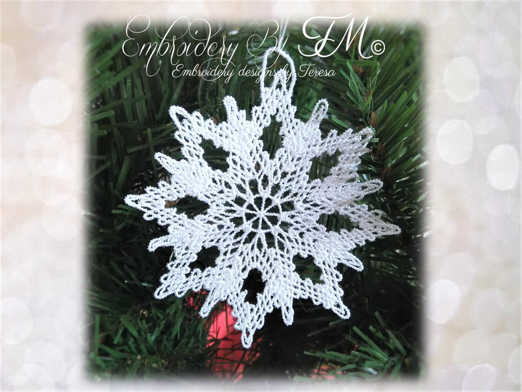 FSL snowflake / two sizes ( battenburg lace)