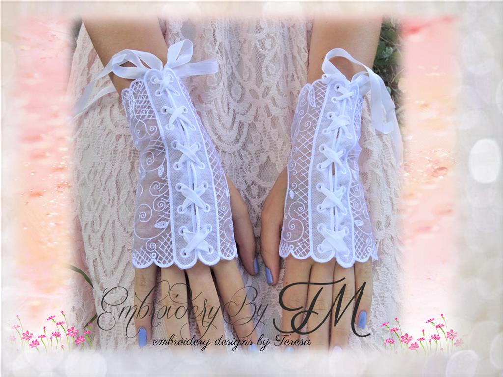 Gloves with lacing /four sizes / design on organza