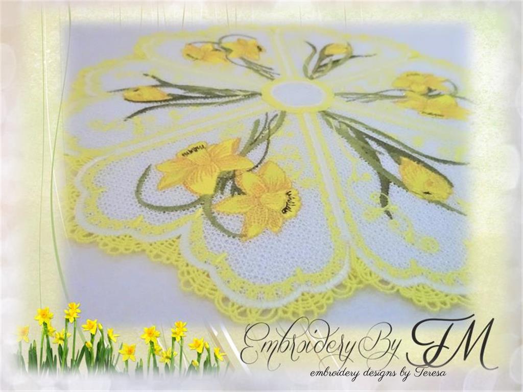 Doily with Daffodil / 5x7 hoop