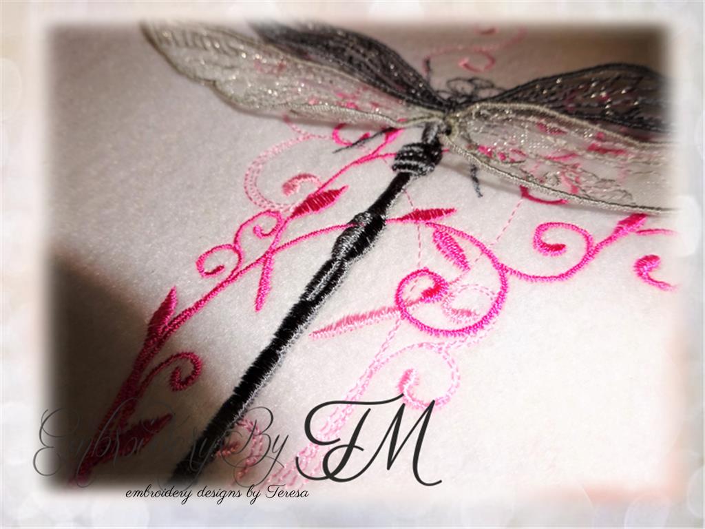 Dragonfly embroidery with 3D wings / two sizes /