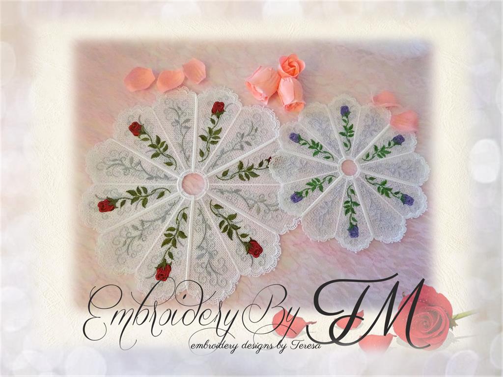 Lace doily with roses / two sizes / 5x7 hoop and 4x4 hoop