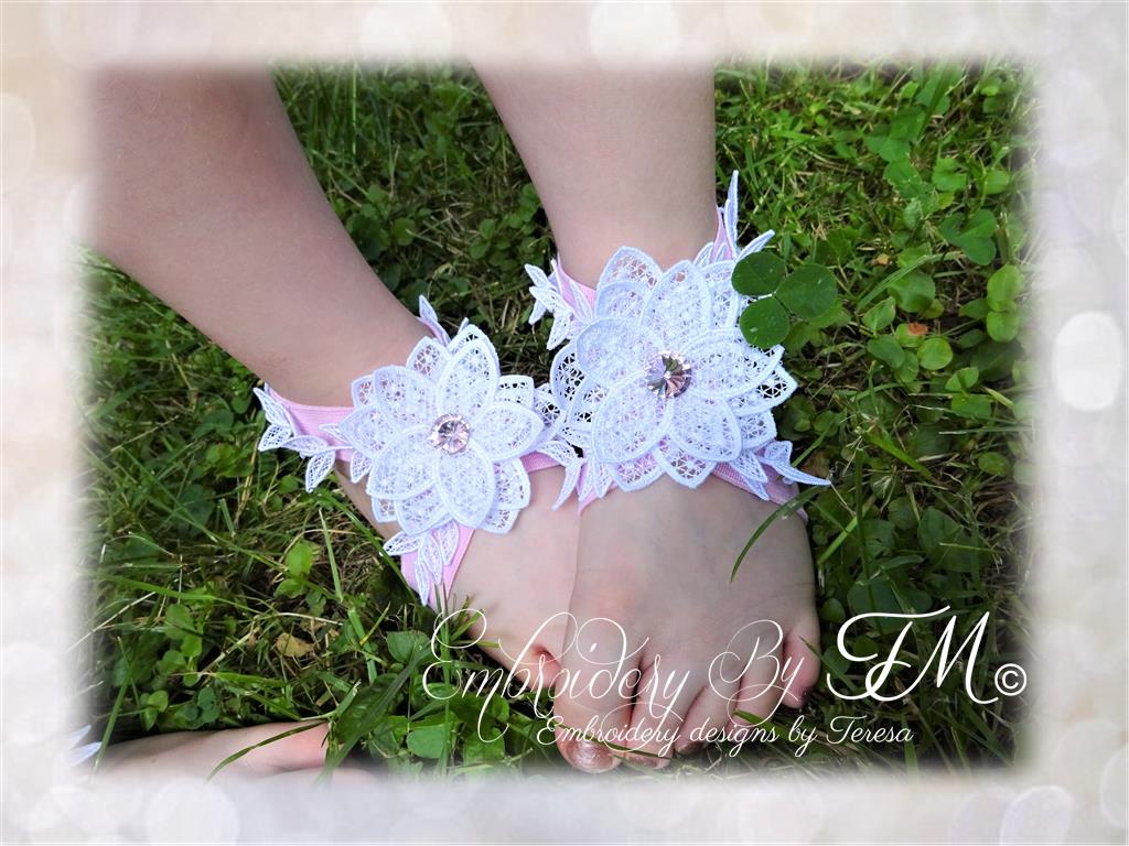 Design FSL  flower for barefoot sandals or headband / for adults and for older children and babies/4x4 hoop