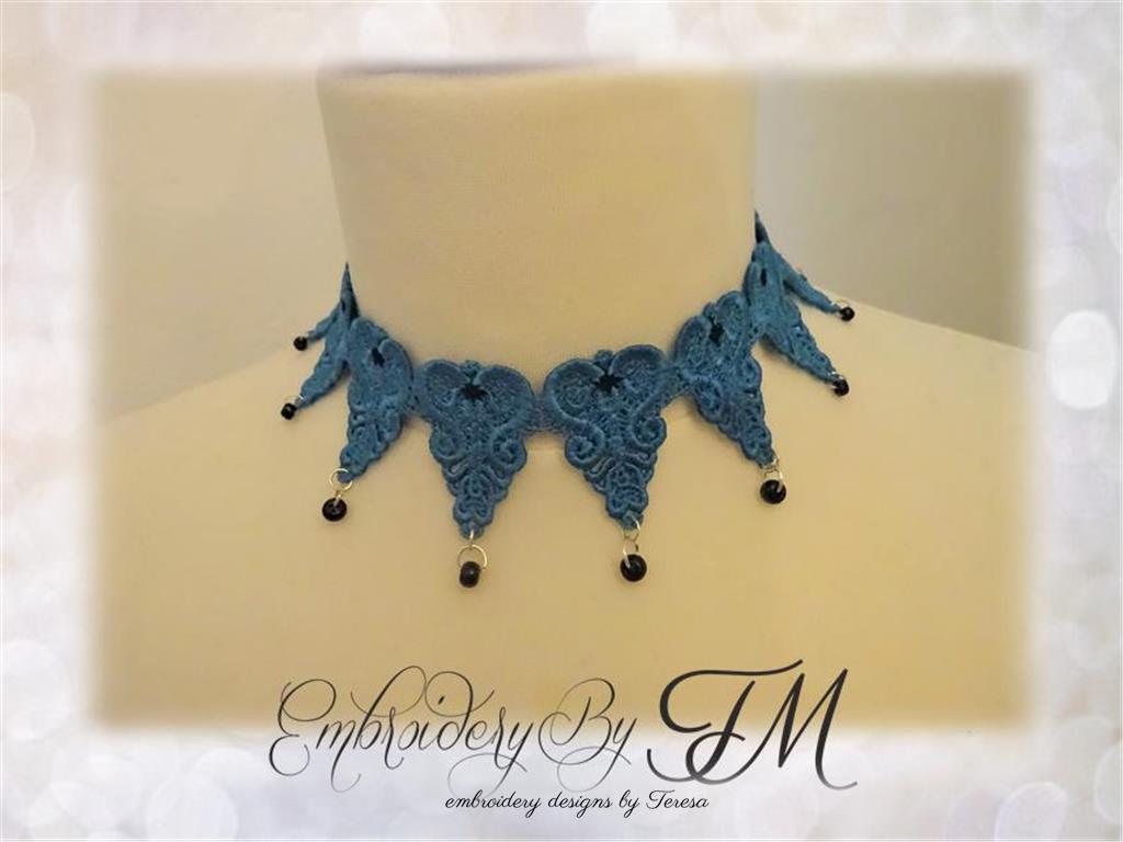 Lace Necklace vintage / two sizes