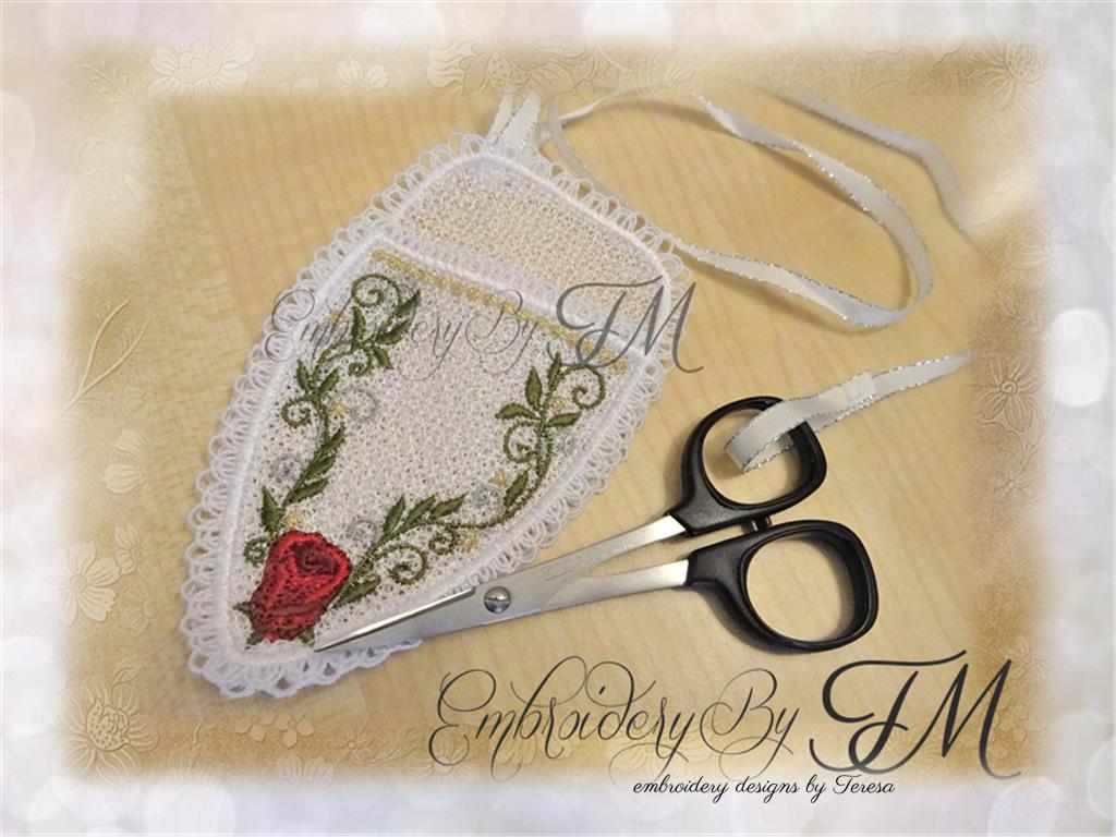 Lace pocket for small scissors / 5x7 hoop