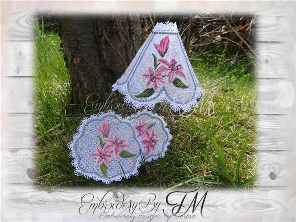 Wine glass shades with Lily and coasters / 5x7 hoop