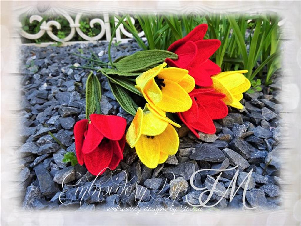 Flowers FSL – Embroidery by TM - designs by Teresa