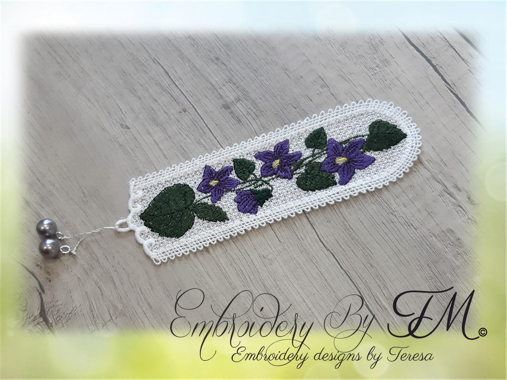 Bookmark with violets / 5x7 hoop