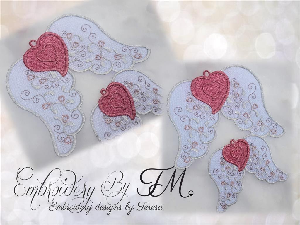 Wings with hearts / two sizes /5x7 hoop and 4x4 hoop