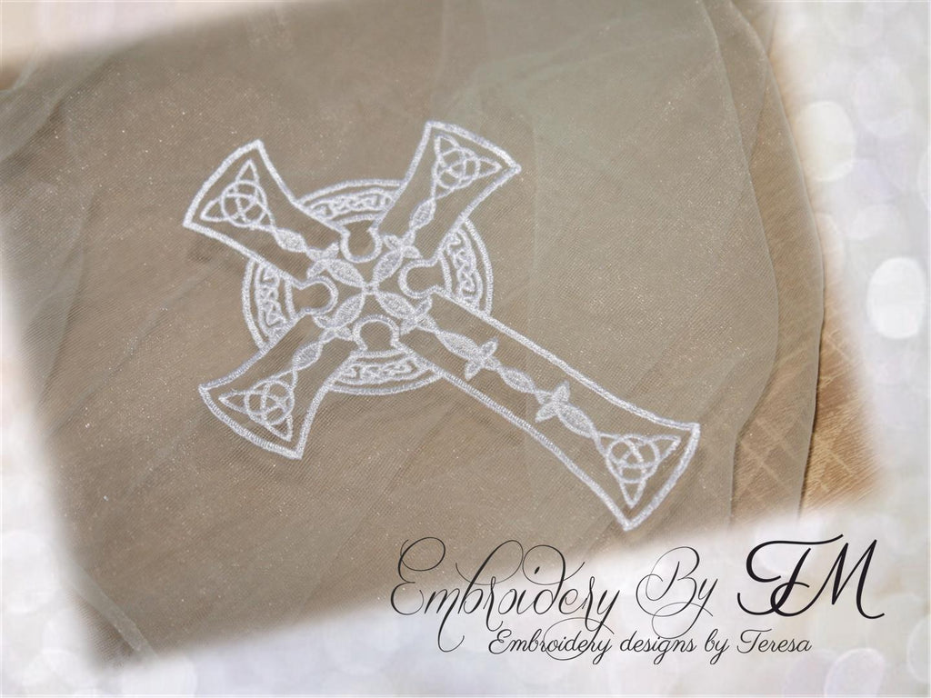 Celtic cross designed for embroidery on tulle / two sizes